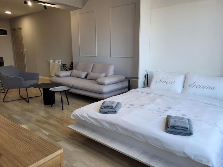 Bs Apartment Skopje Eksteriør billede